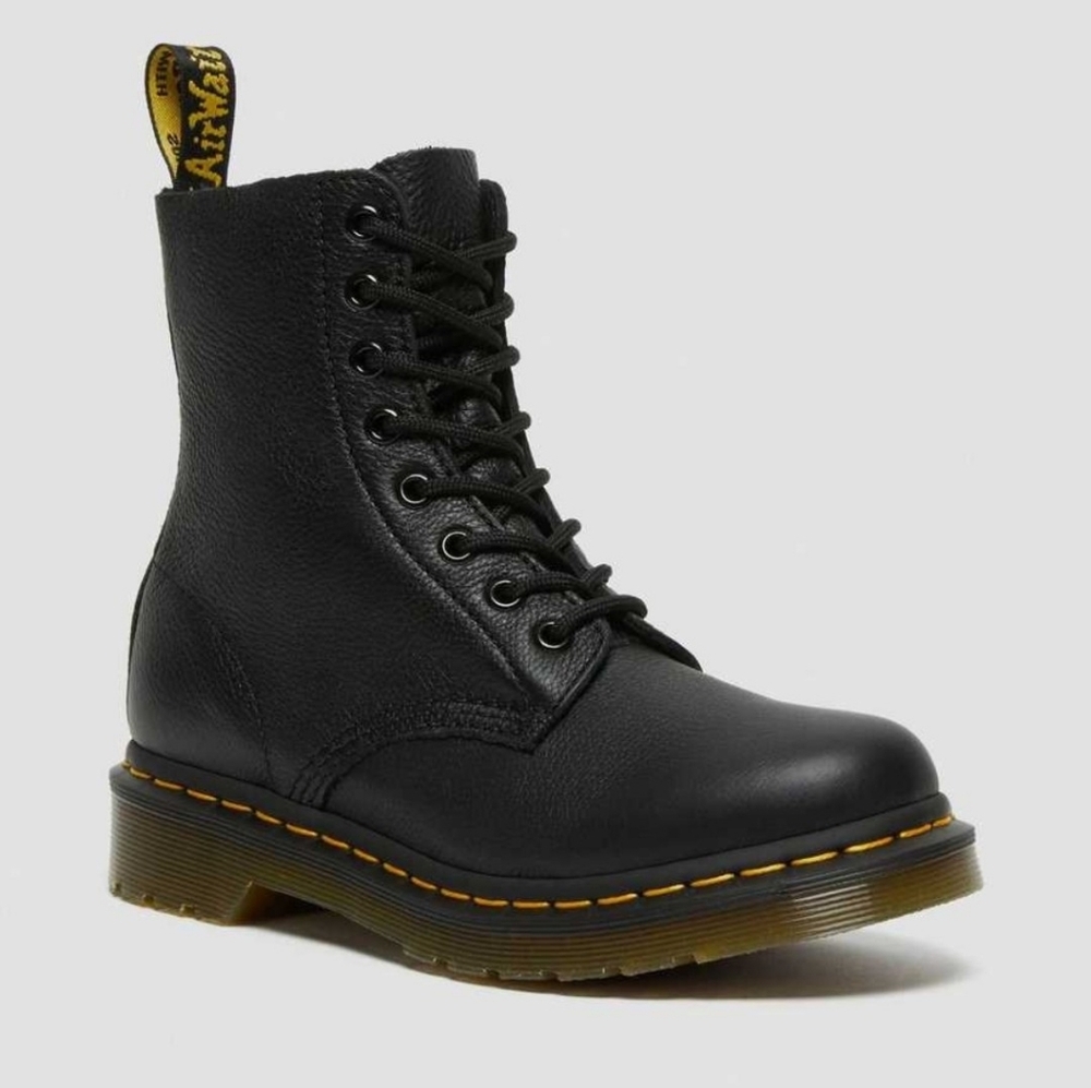 Dr. MARTENS 1460 PASCAL JY004 COLOR BLACK size 7 women's - Picture 2 of 7